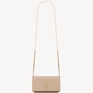 CASSANDRE PHONE HOLDER IN SMOOTH LEATHER
DARK BEIGE